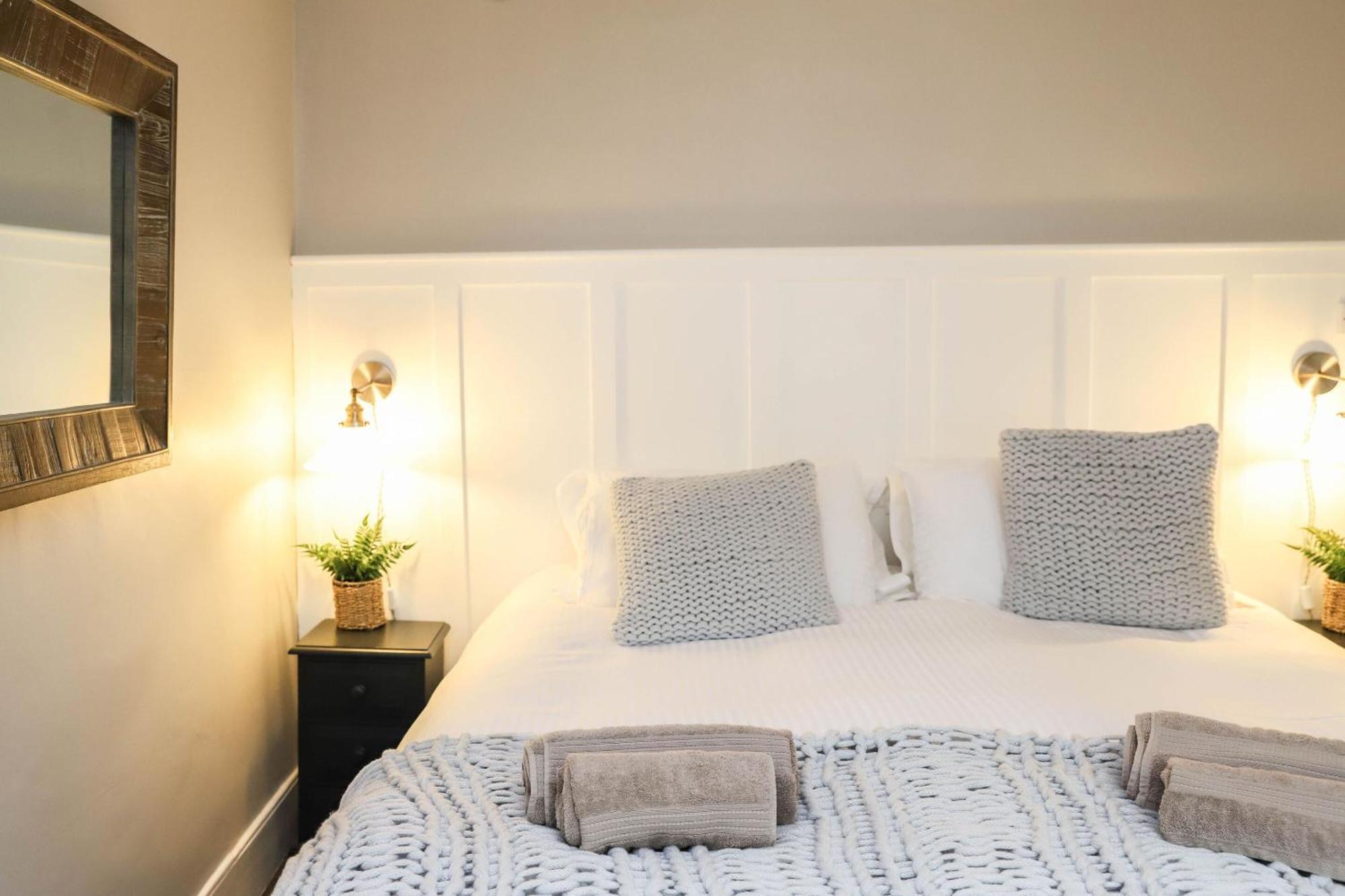 Endeavour, Staithes Bed & Breakfast Room photo