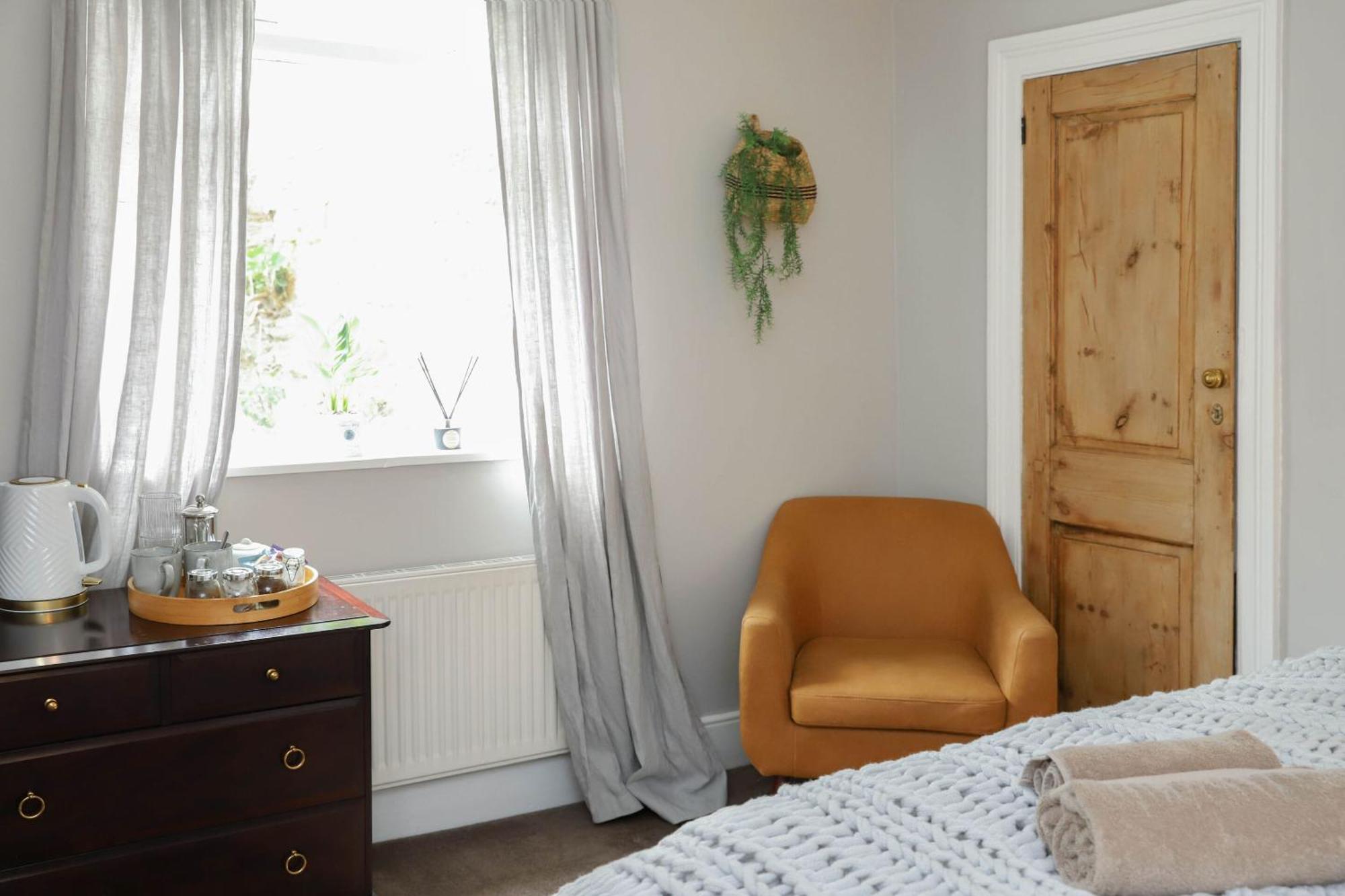 Endeavour, Staithes Bed & Breakfast Room photo