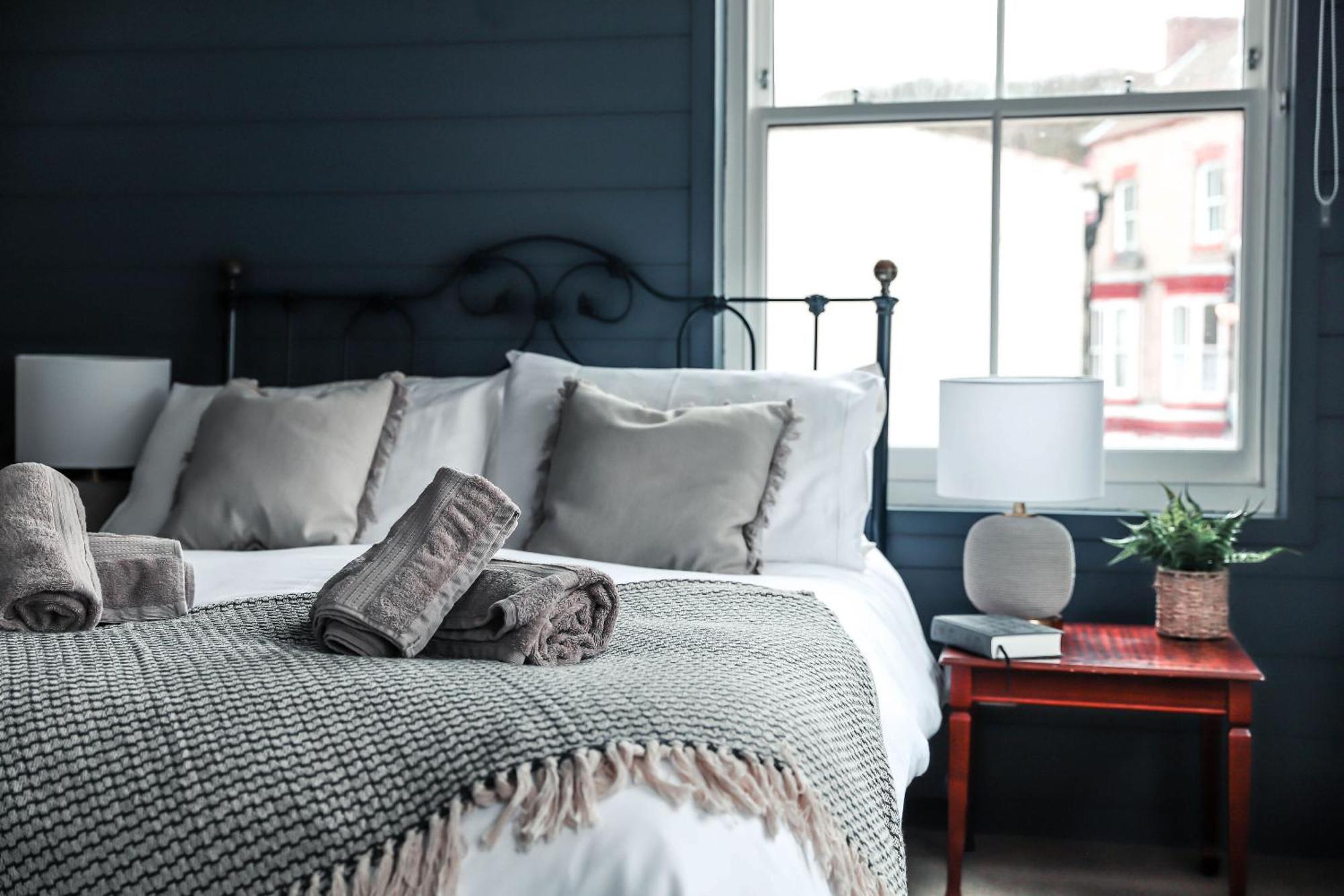 Endeavour, Staithes Bed & Breakfast Room photo